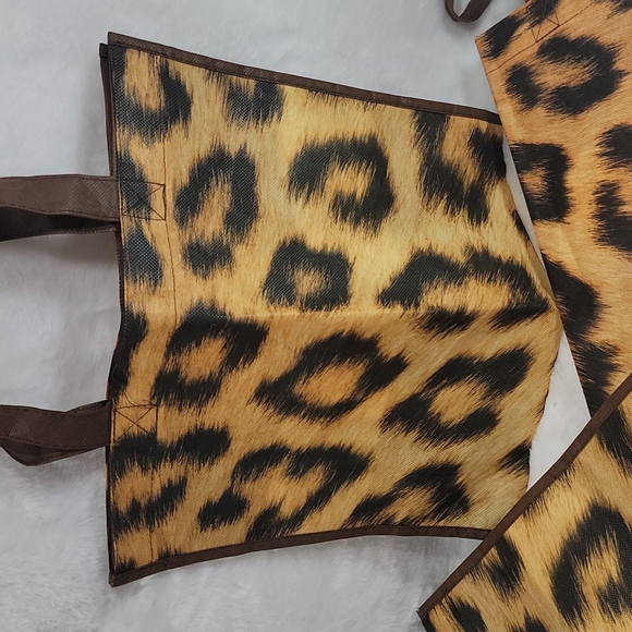 3 Leopard Print Reuseable Shopping Bags - Picture 2 of 4